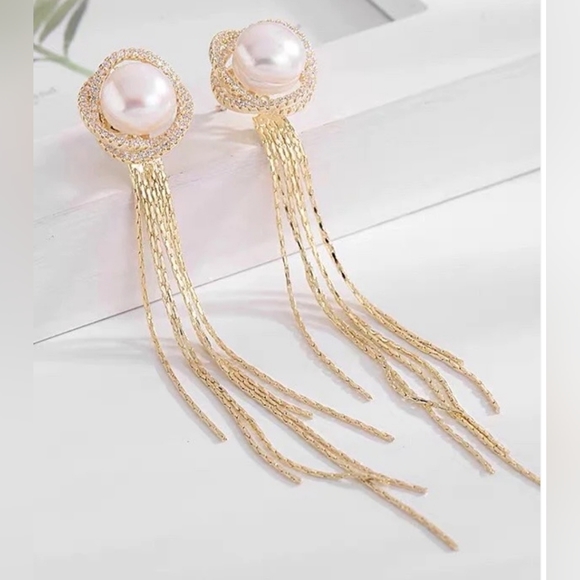 Gold-plated Crystal Pearl drop earrings with silver post BOGO - Picture 10 of 15